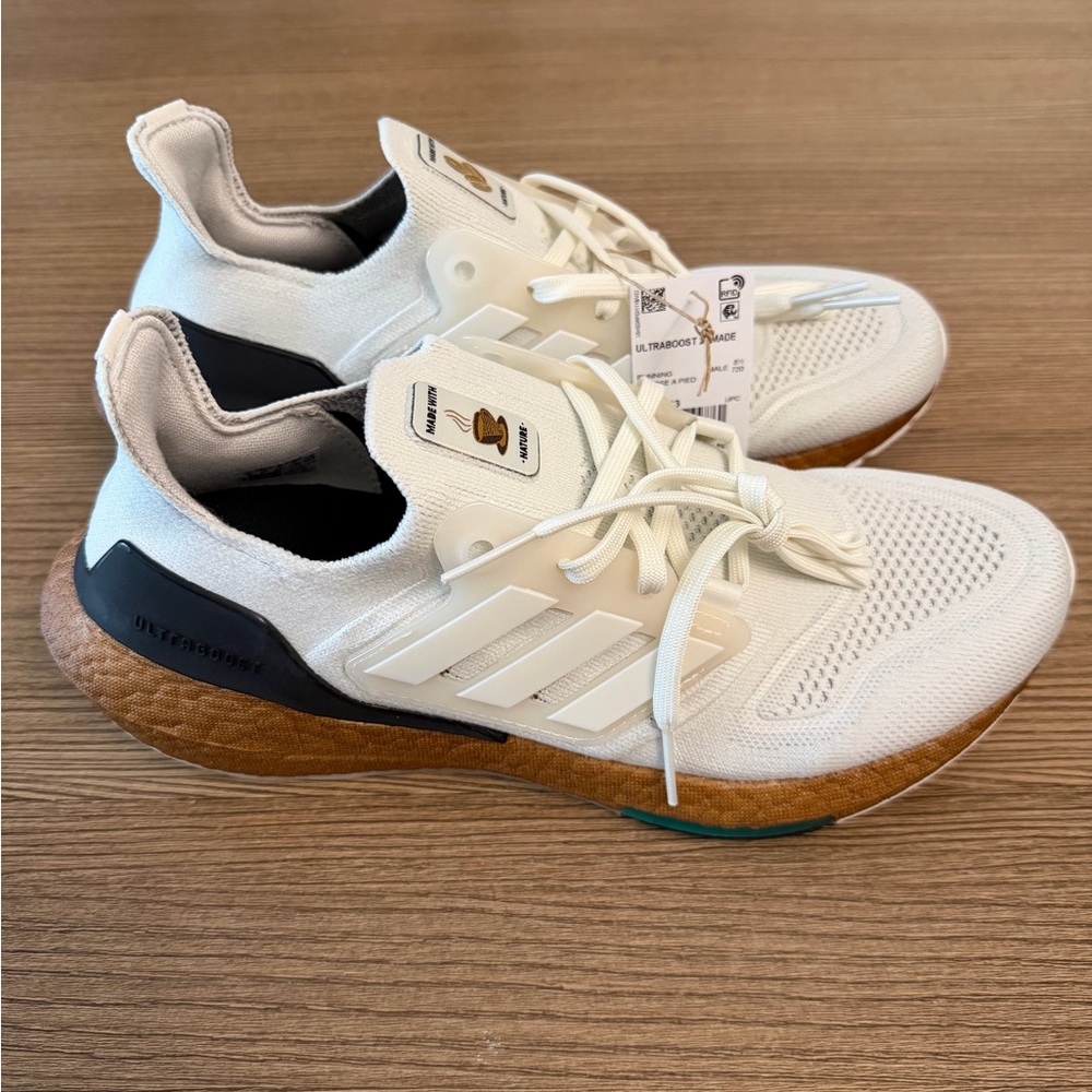 adidas Ultra Boost 22 Made with Nature White Tint Size 9US. Brand New!